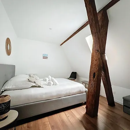 Le Du Kaiser Apartment *